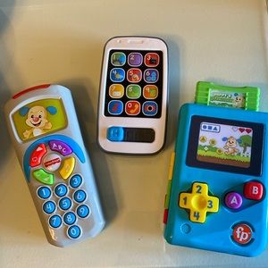 Fisher Price Electronic Handheld Bundle Lights Music Laugh and Learn Baby 6 mo+